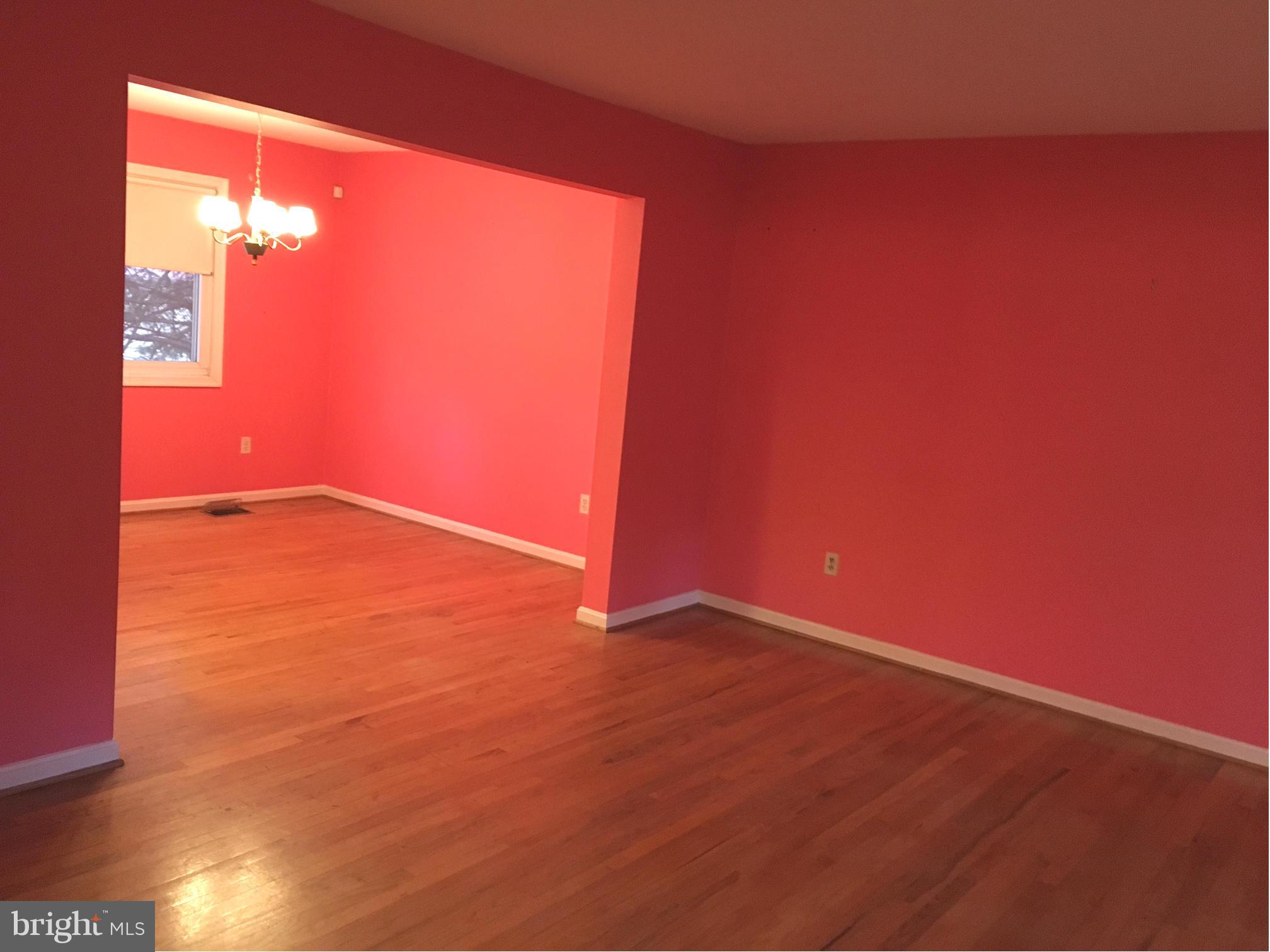7713 Bock Road Fort Washington, MD 20744 - Photo 4 of 25 Living/Dining Rooms