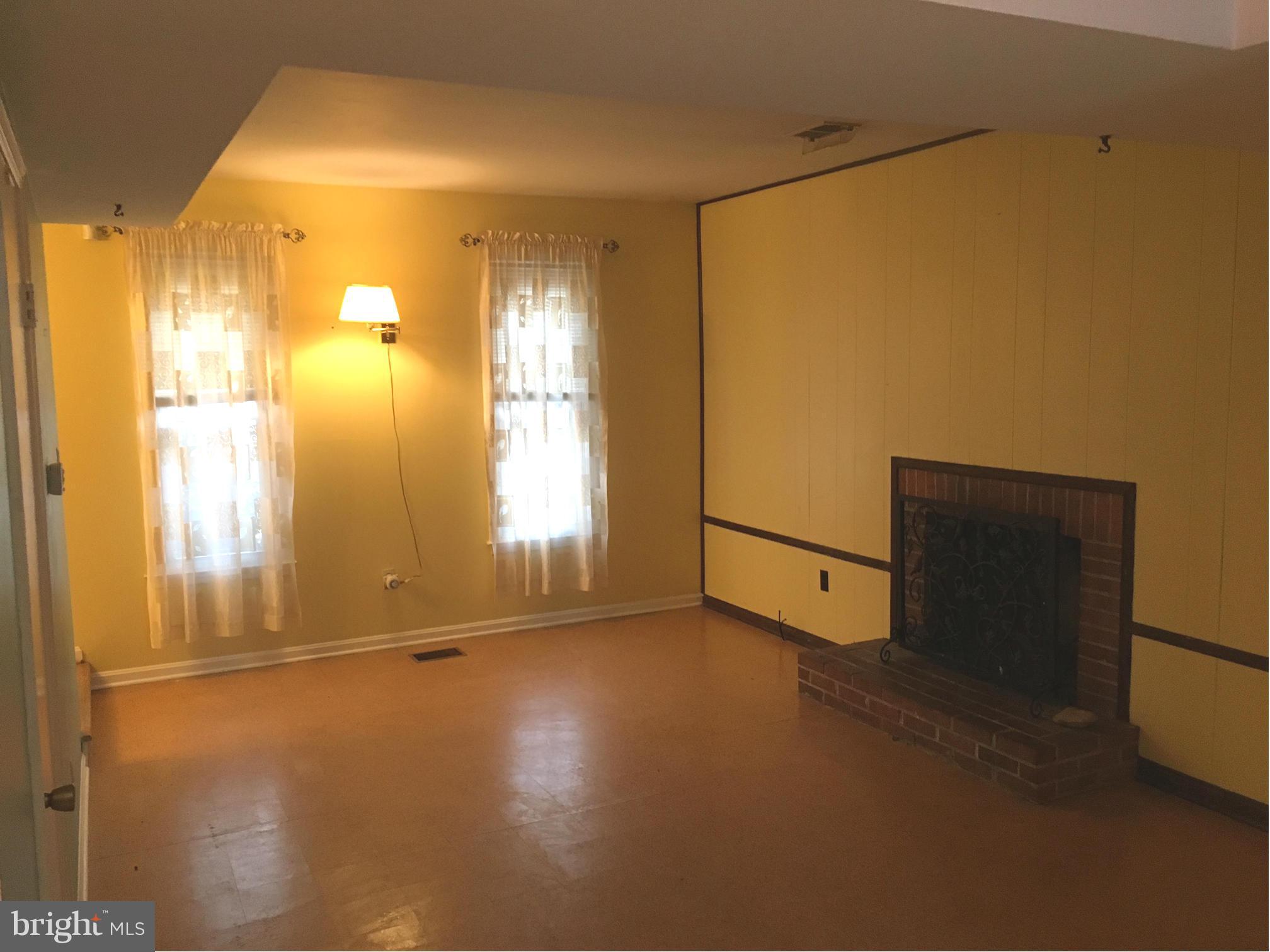 7713 Bock Road Fort Washington, MD 20744 - Photo 10 of 25 Family Room/Den