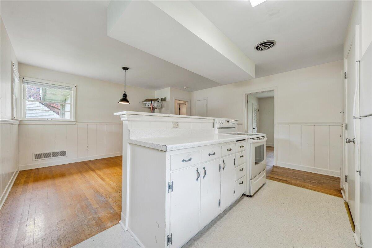 2725 Lofton Road Southwest Roanoke, VA 24015 - Photo 12 of 24 11-MIB03511