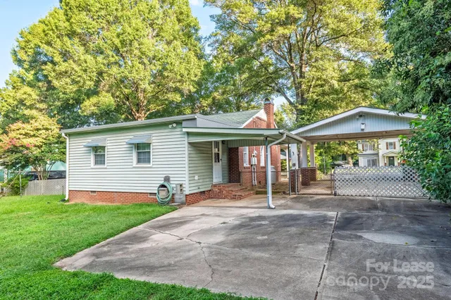 $1,700 | 5212 Wales Street, Charlotte, NC 28269