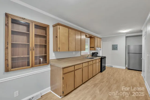 $1,700 | 5212 Wales Street, Charlotte, NC 28269