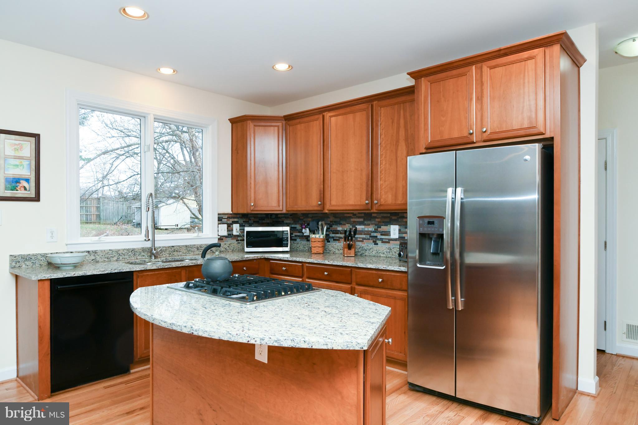 11106 Tommye Lane Reston, VA 20194 - Photo 15 of 29 Kitchen