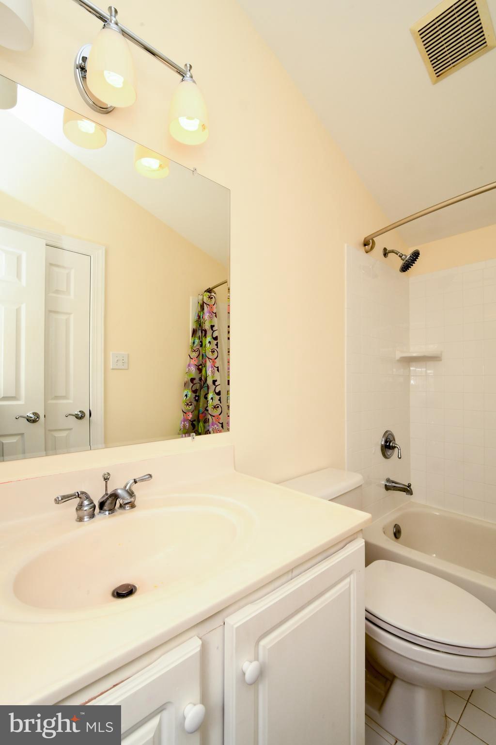 11106 Tommye Lane Reston, VA 20194 - Photo 25 of 29 Bath