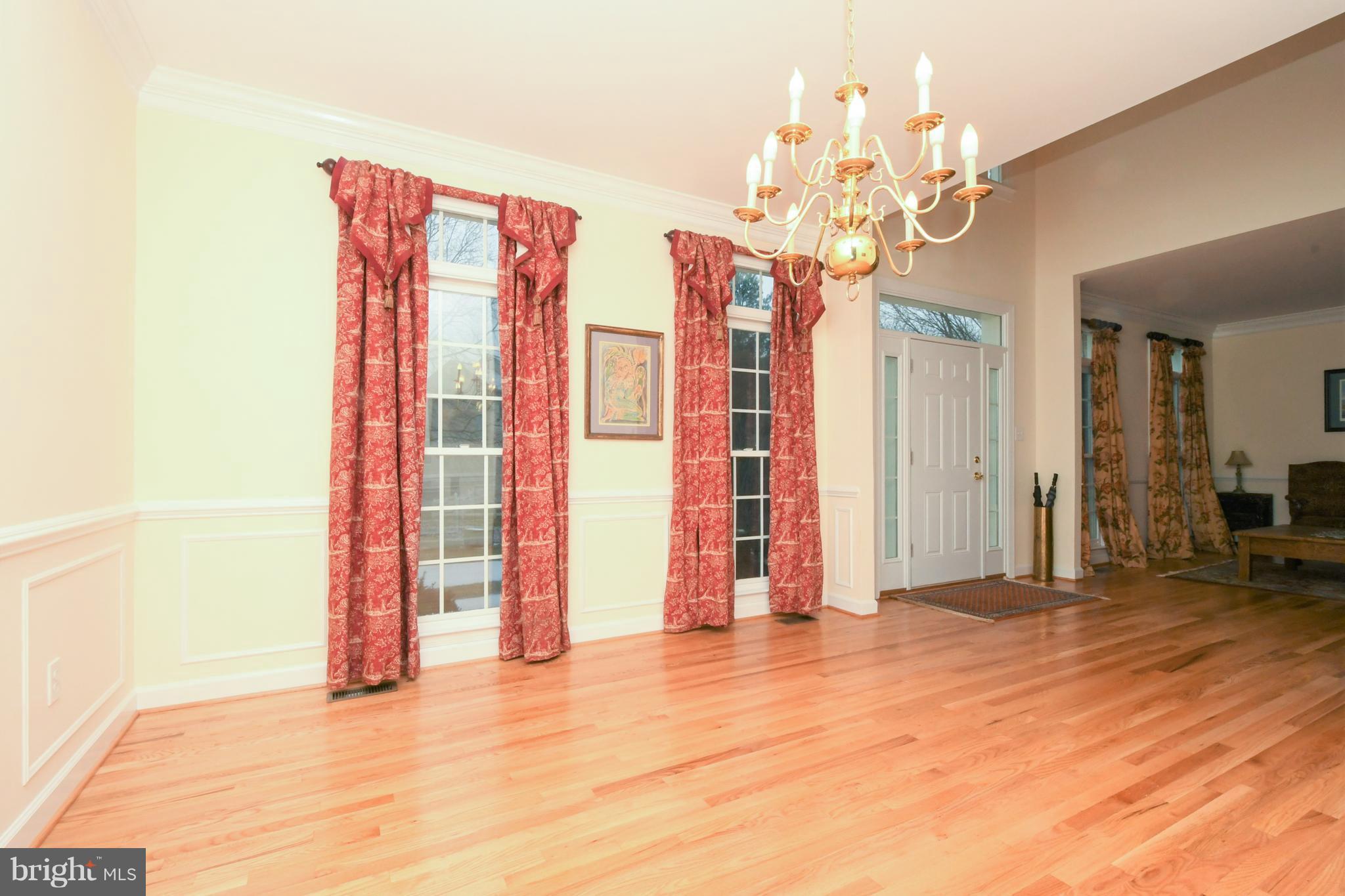 11106 Tommye Lane Reston, VA 20194 - Photo 9 of 29 Dining Room