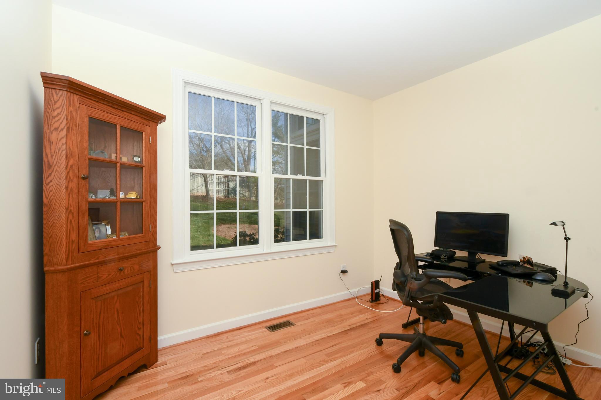 11106 Tommye Lane Reston, VA 20194 - Photo 10 of 29 Den/Study