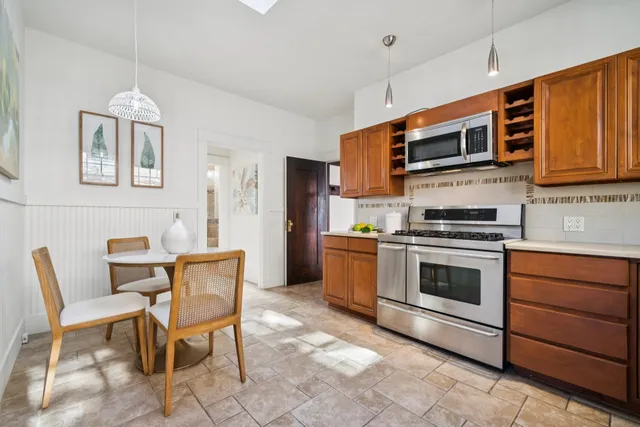 $899,000 | 3846 Beaumont Avenue, Oakland, CA 94602