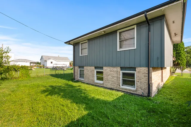 $164,900 | 928 East 153rd Street, Phoenix, IL 60426