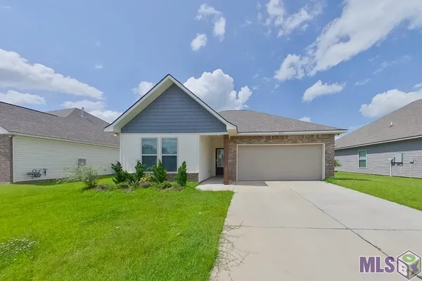 $1,945 | 201 Salvat Drive, Lafayette, LA 70507