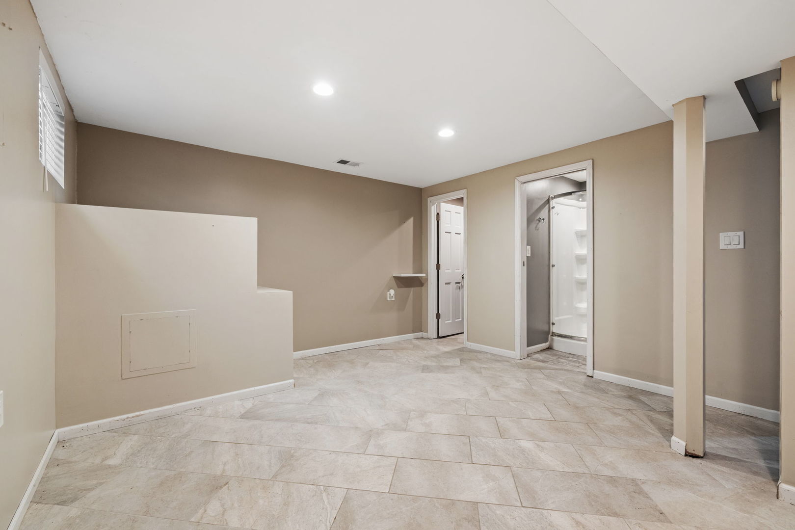 2714 Billie Limacher Lane Plainfield, IL 60586 - Photo 21 of 26 a view of an empty room with closet and entryway