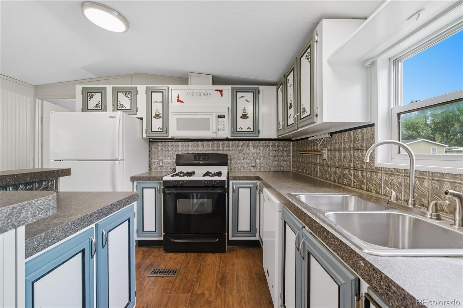 101 Wooster Drive Firestone, CO 80520 - Photo 12 of 31