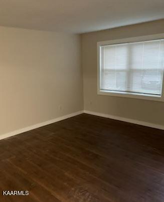 101-111 Raintree Lane Kingston, TN 37763 - Photo 11 of 12 Fresh Flooring, Paint Thru Out