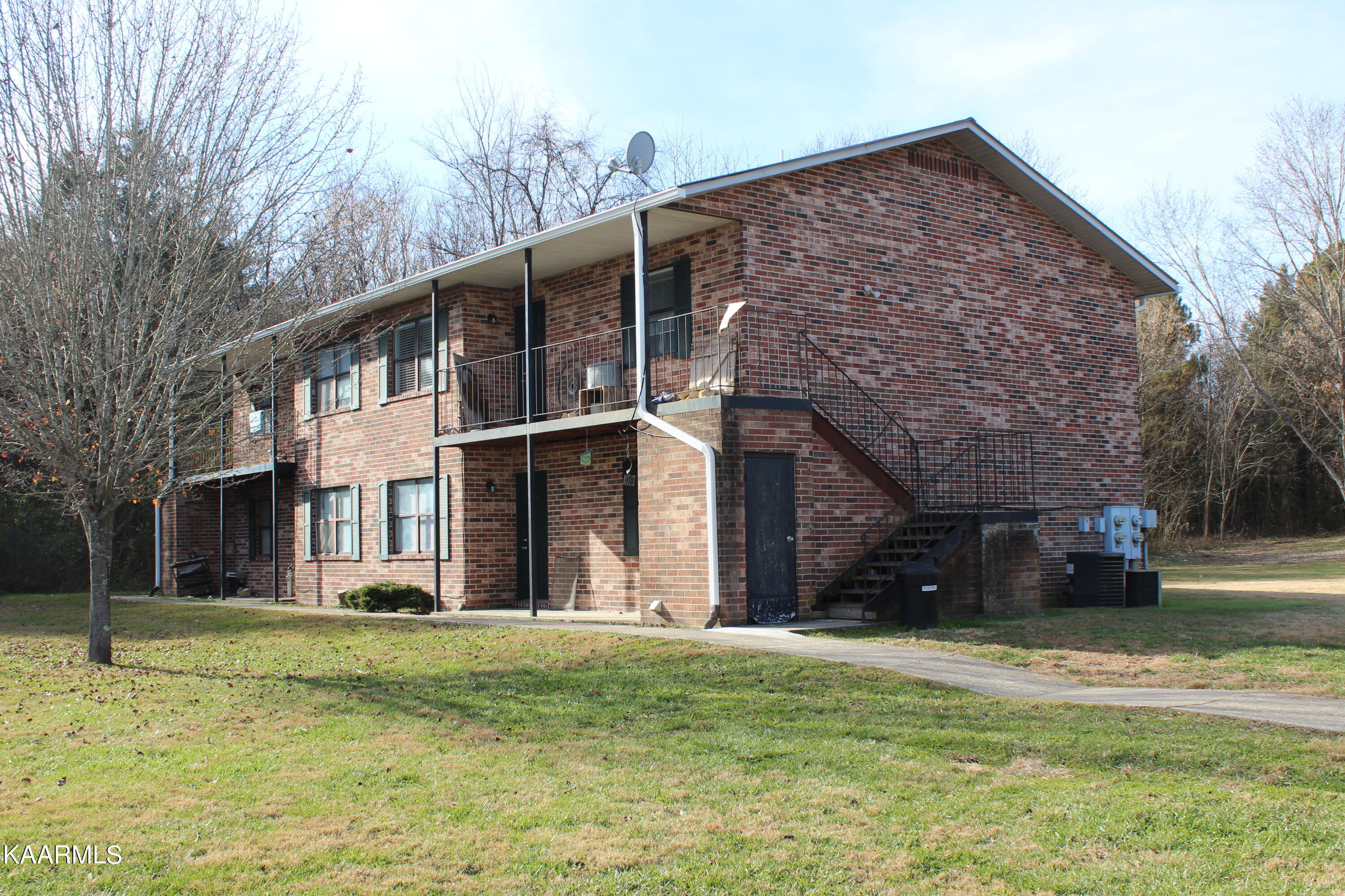 101-111 Raintree Lane Kingston, TN 37763 - Photo 5 of 12 IMG_9545