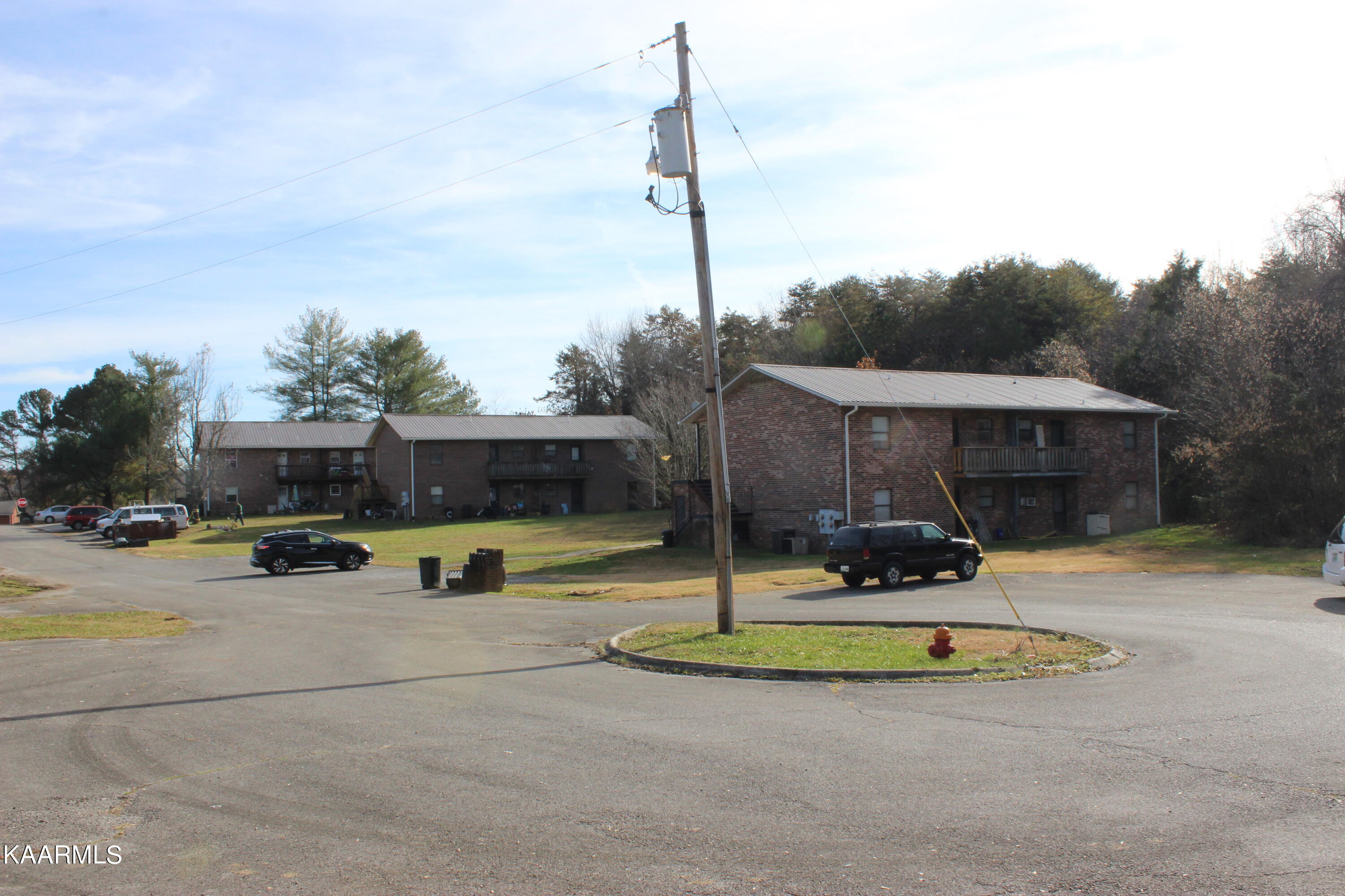 101-111 Raintree Lane Kingston, TN 37763 - Photo 6 of 12 IMG_9548