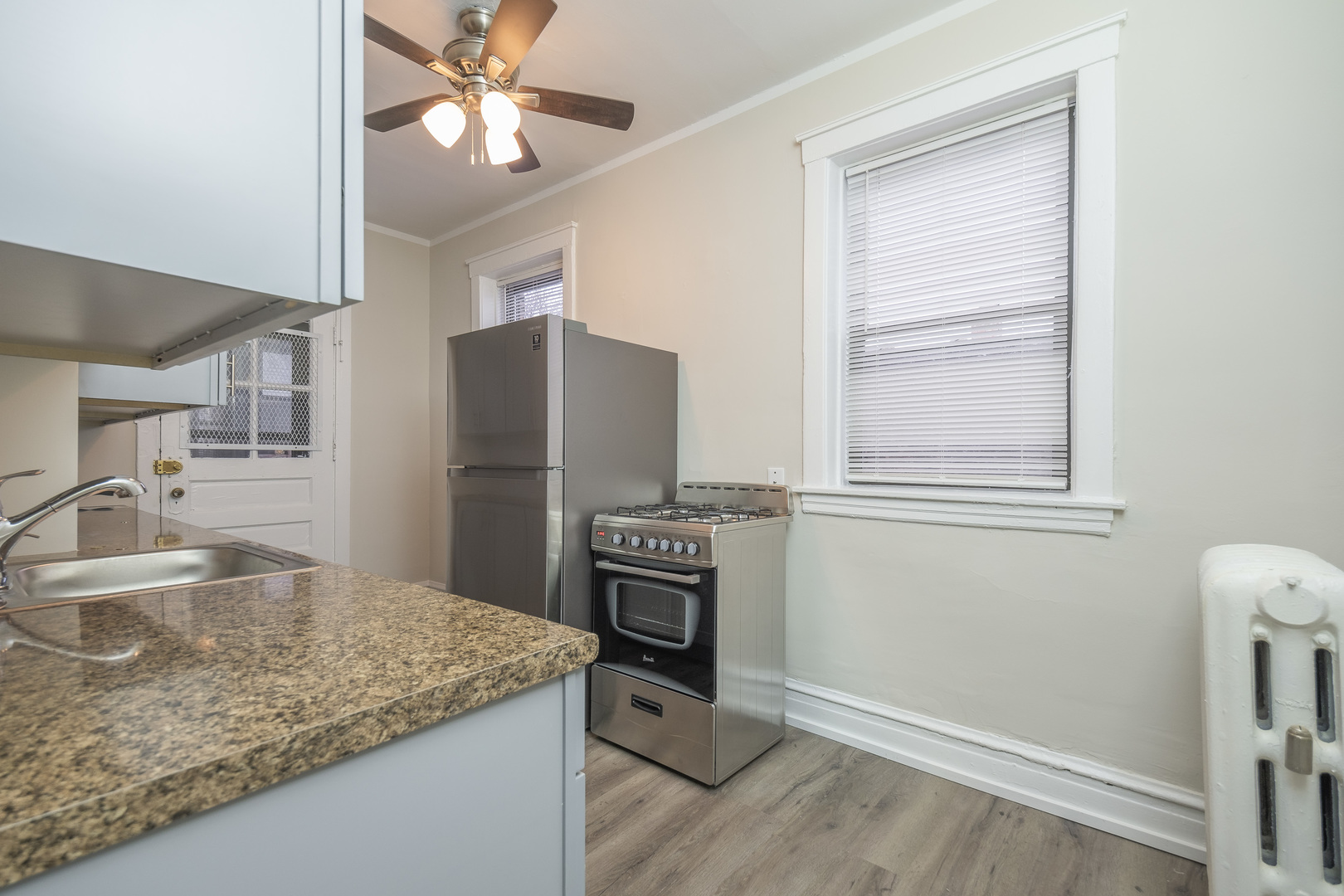 630 West Surf Street, Unit 3A Chicago, IL 60657 - Photo 5 of 13