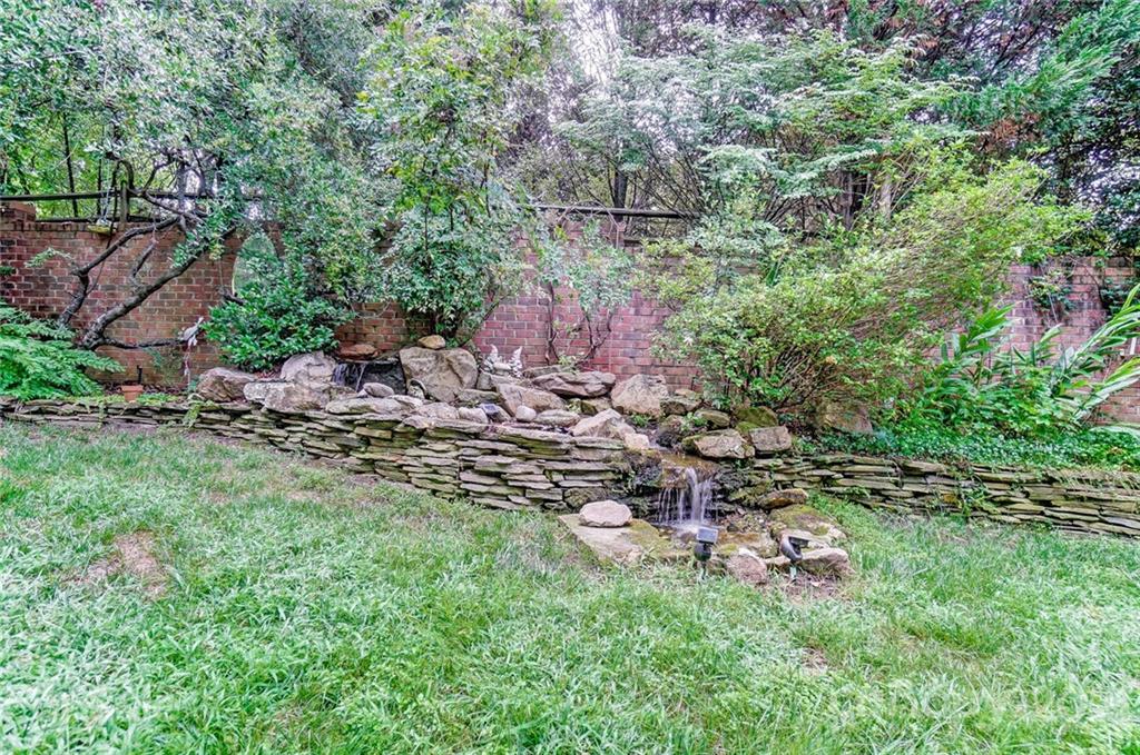 2209 Maynard Road Charlotte, NC 28270 - Photo 45 of 48 Gallery Image 45