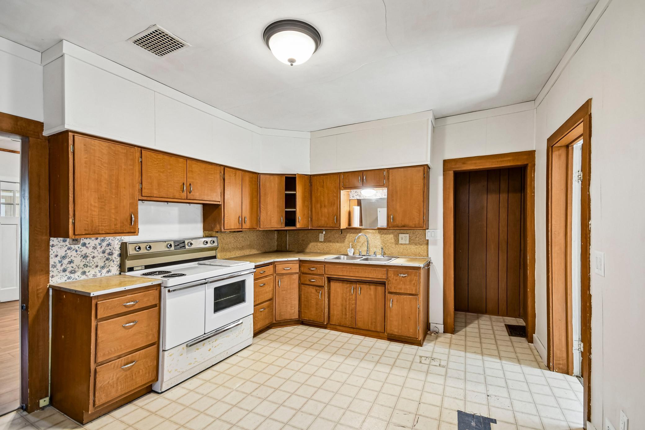 380 McGrann Street Green Isle, MN 55338 - Photo 11 of 32 Gallery Image 11