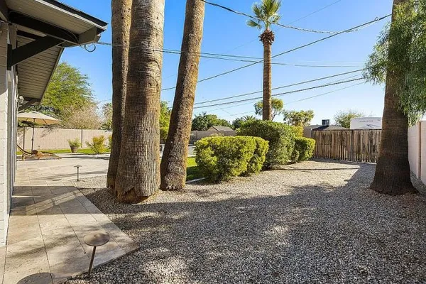$595,000 | 2237 East Osborn Road, Phoenix, AZ 85016