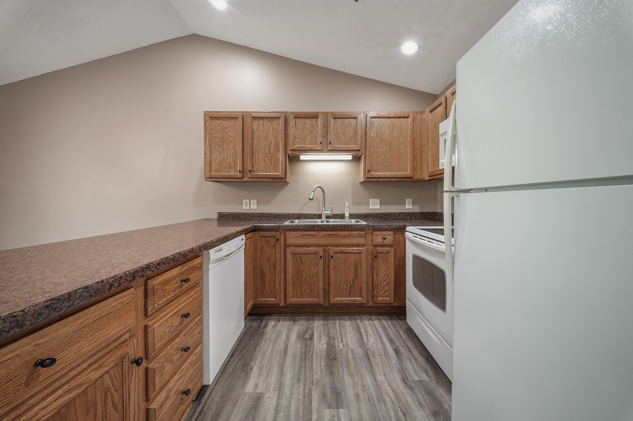 5348 Prill Road, Unit C Eau Claire, WI 54701 - Photo 8 of 35 Gallery Image 8