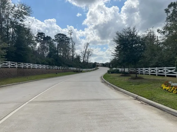 $295,000 | 2512 Austin Hills, Conroe, TX 77304