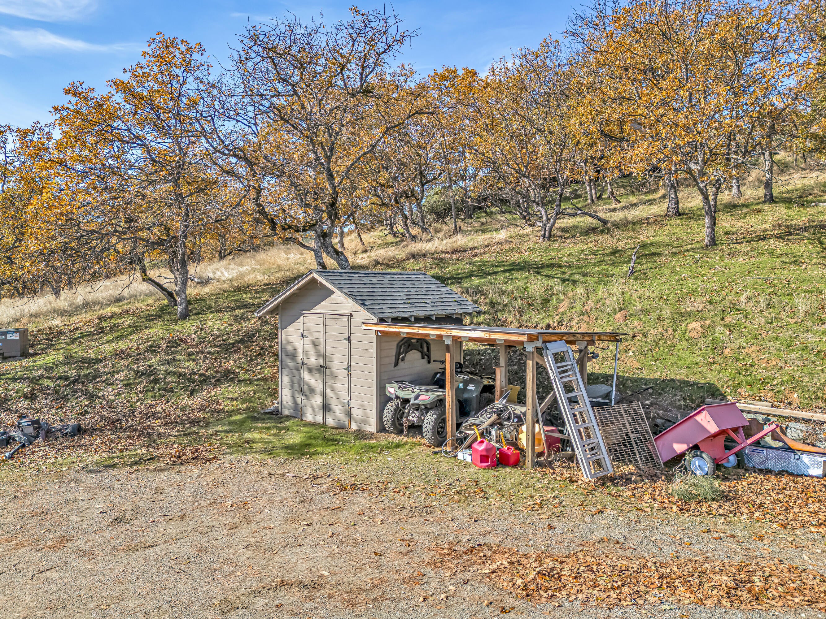 5977 Dark Hollow Road Medford, OR 97501 - Photo 38 of 38 DJI_20251110115610_0031_D