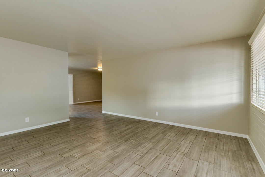 2128 West Keim Drive Phoenix, AZ 85015 - Photo 13 of 70 Living Room