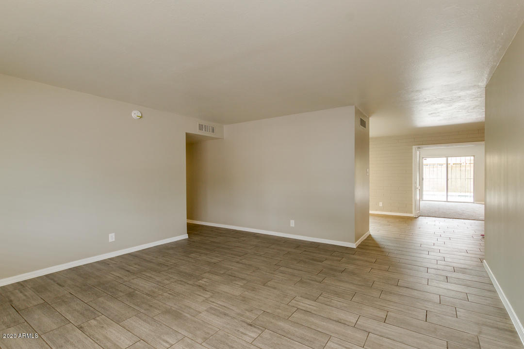 2128 West Keim Drive Phoenix, AZ 85015 - Photo 14 of 70 Living Room