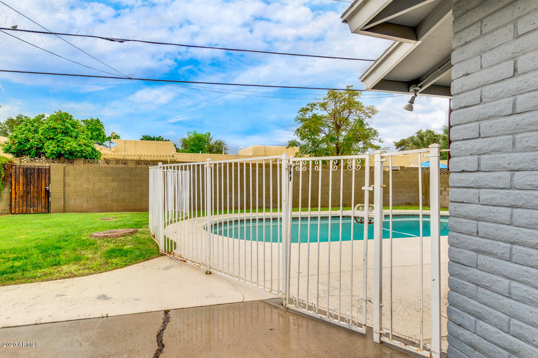 2128 West Keim Drive Phoenix, AZ 85015 - Photo 42 of 70 Fenced Pool Area