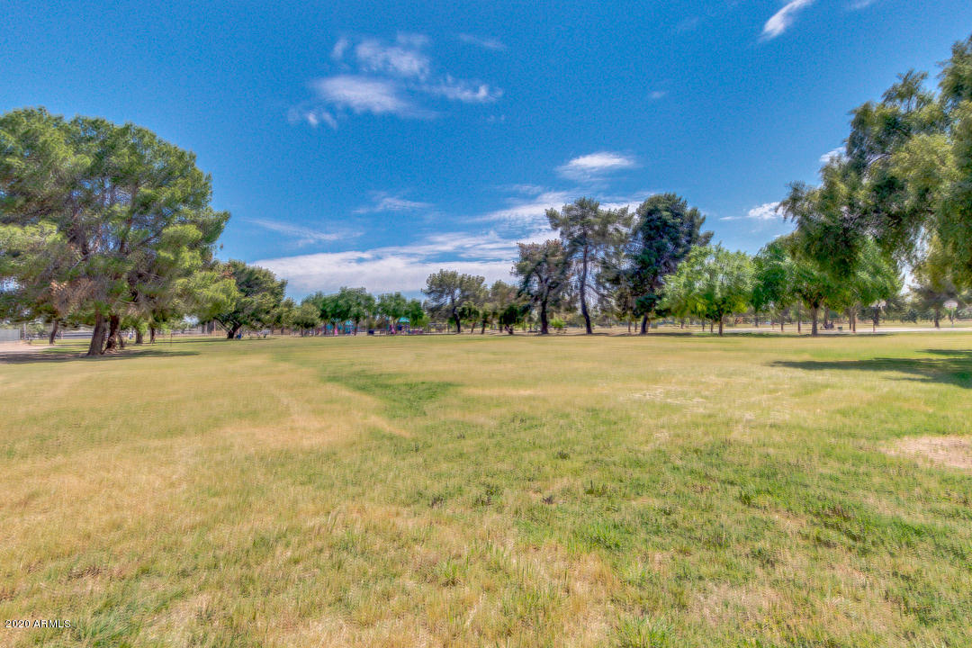 2128 West Keim Drive Phoenix, AZ 85015 - Photo 57 of 70 Huge Grassy Park