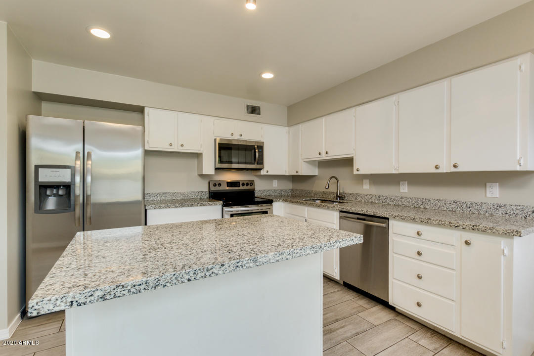 2128 West Keim Drive Phoenix, AZ 85015 - Photo 9 of 70 New Fridge Included!