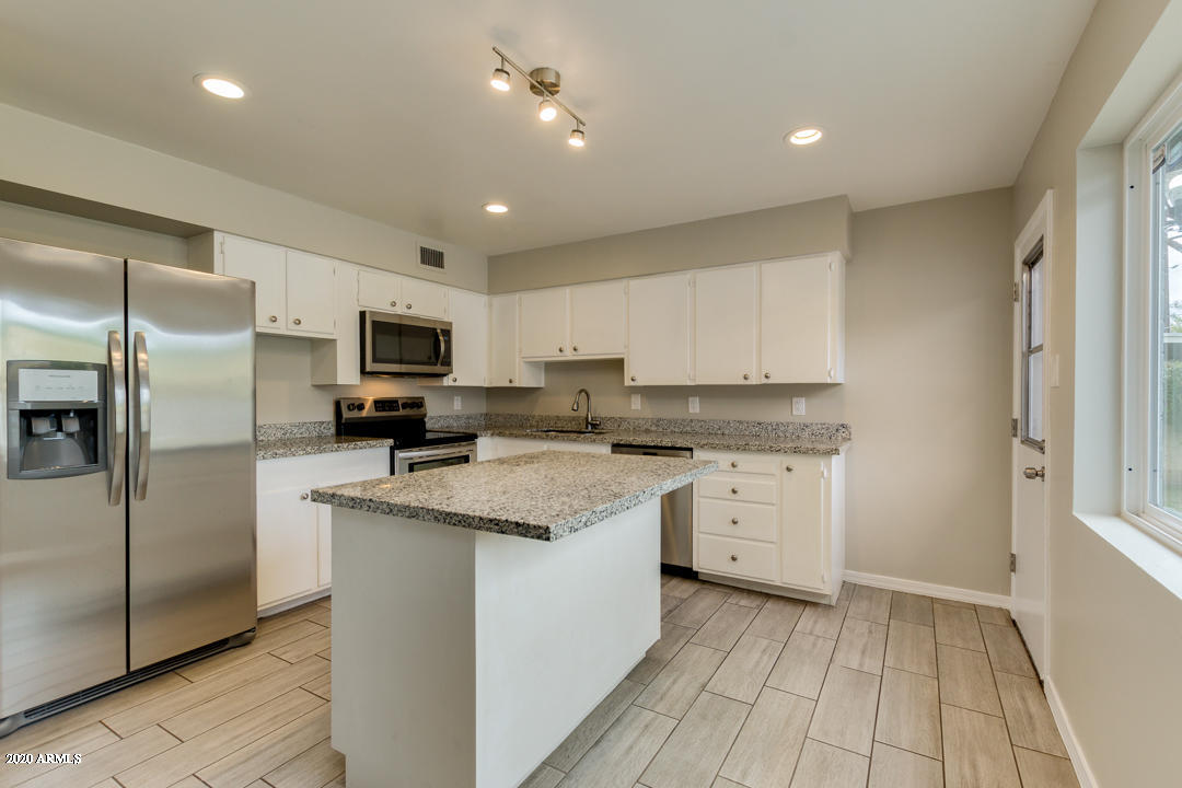 2128 West Keim Drive Phoenix, AZ 85015 - Photo 10 of 70 Stainless Appliances