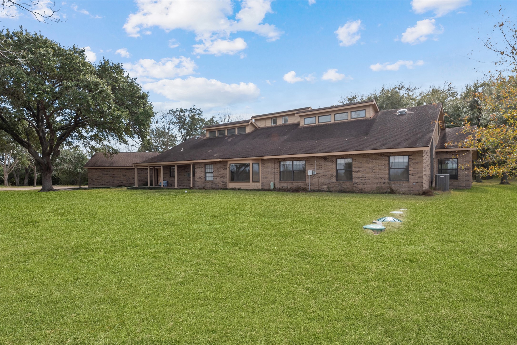 9811 Miner Road Highlands, TX 77562 - Photo 2 of 50 Front View