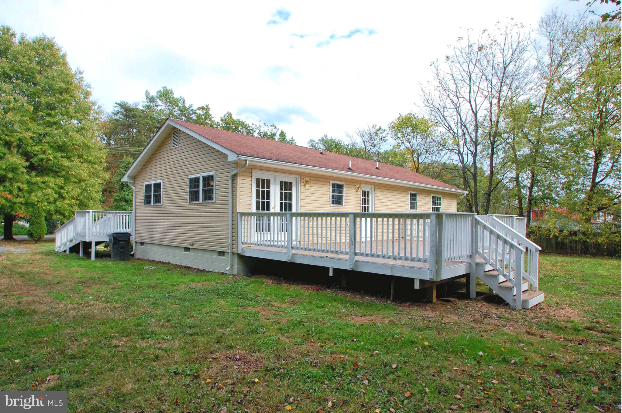 Exterior (Rear)