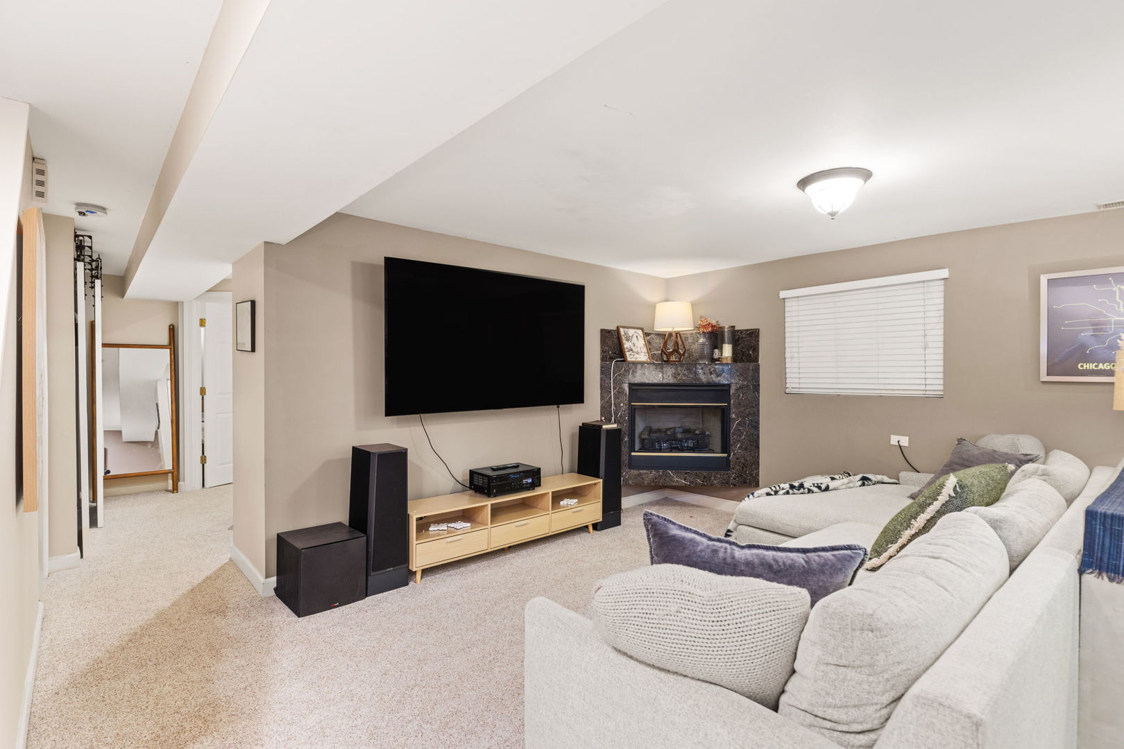 3237 North Hoyne Avenue, Unit 1 Chicago, IL 60618 - Photo 12 of 26