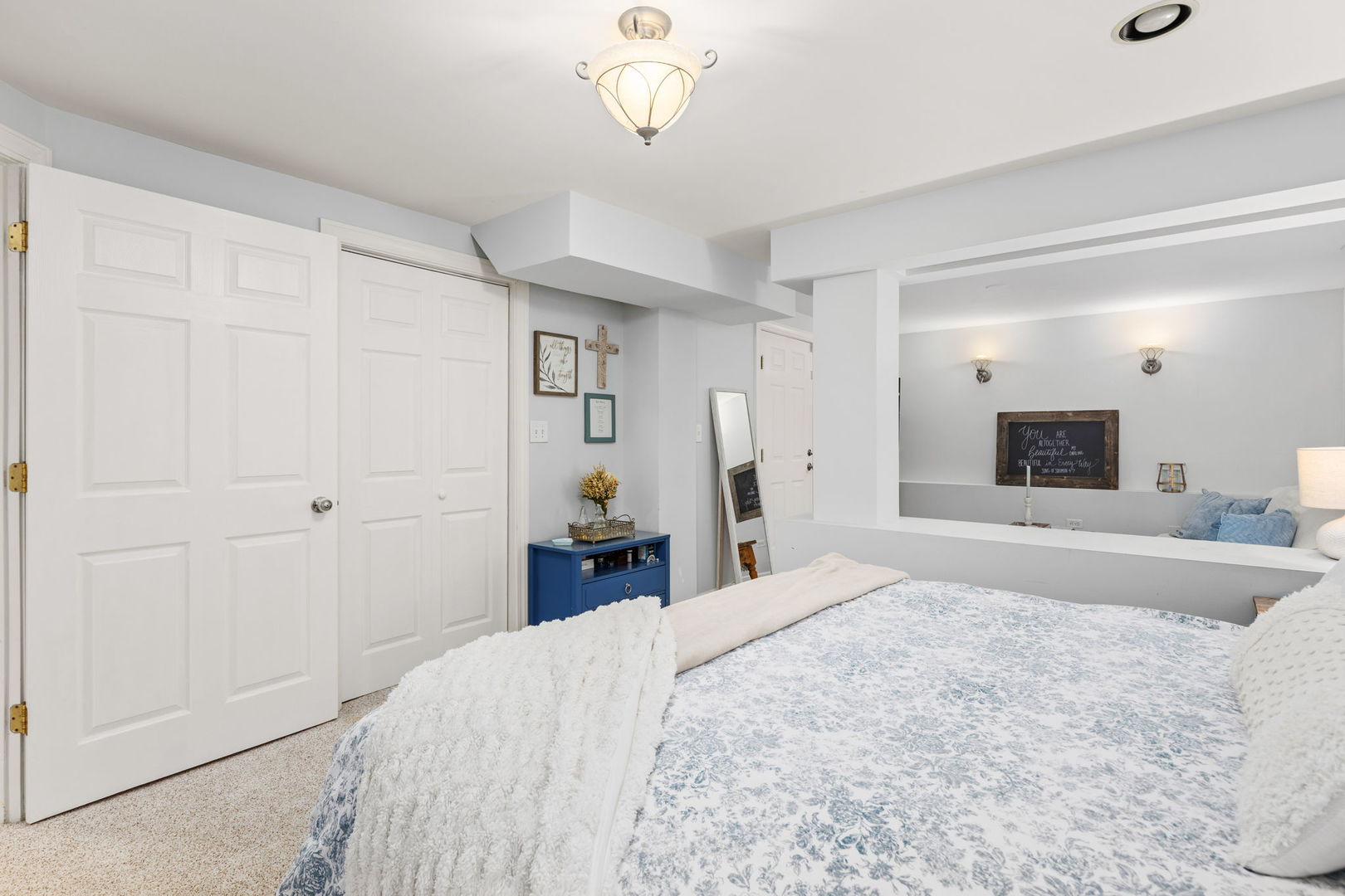 3237 North Hoyne Avenue, Unit 1 Chicago, IL 60618 - Photo 14 of 26