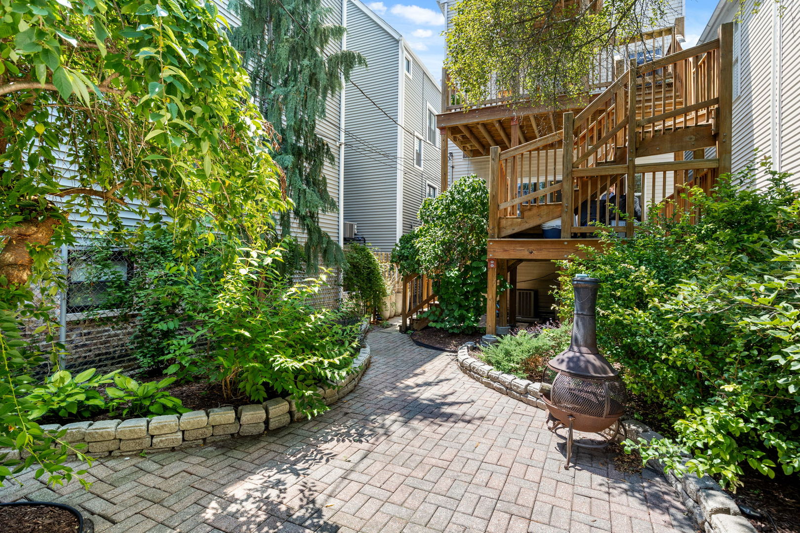 3237 North Hoyne Avenue, Unit 1 Chicago, IL 60618 - Photo 24 of 26