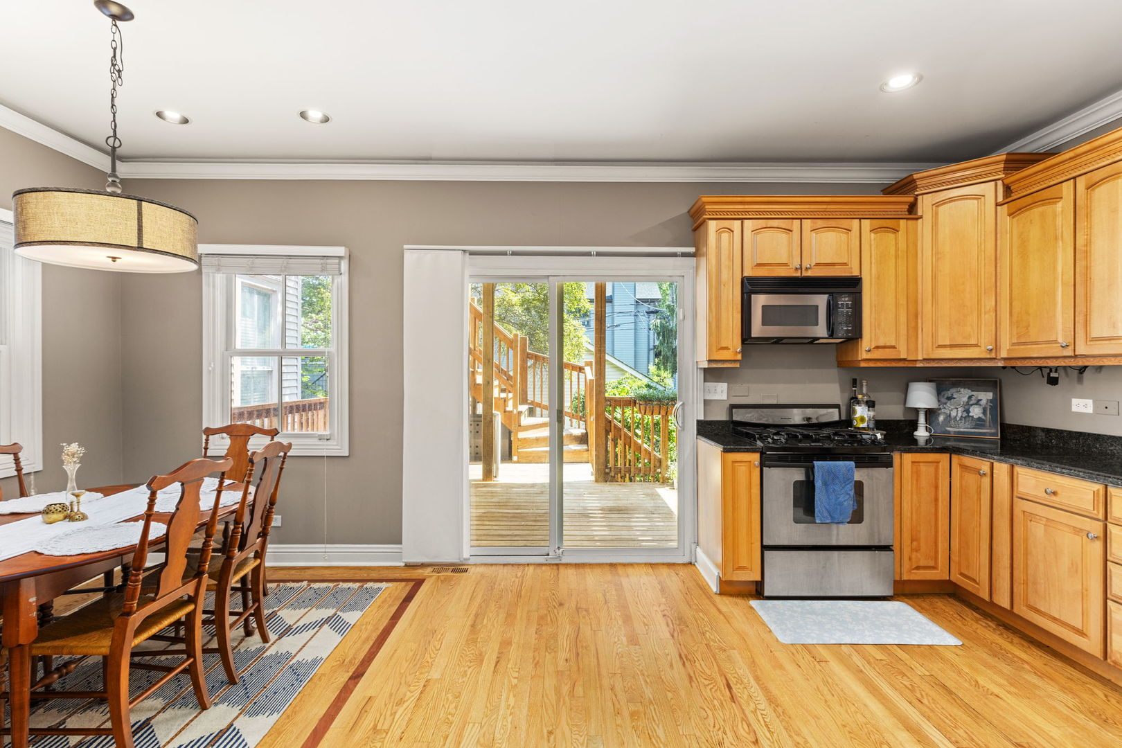 3237 North Hoyne Avenue, Unit 1 Chicago, IL 60618 - Photo 5 of 26