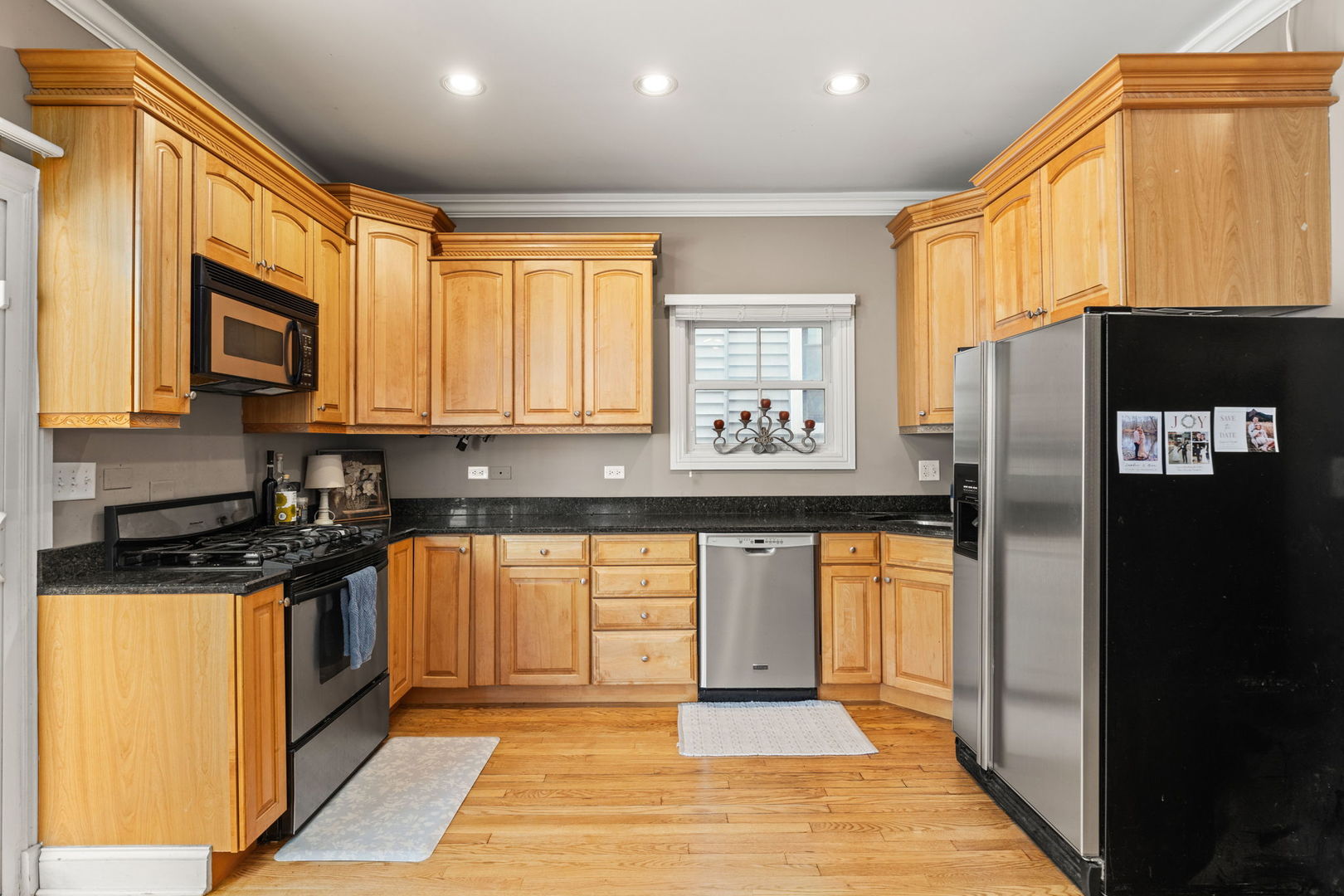 3237 North Hoyne Avenue, Unit 1 Chicago, IL 60618 - Photo 6 of 26