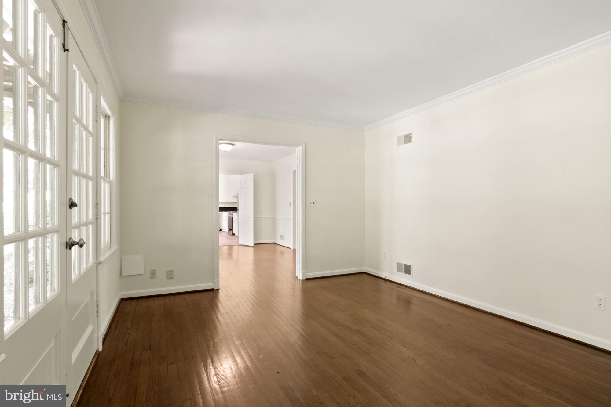 11009 Cripplegate Road Potomac, MD 20854 - Photo 13 of 31