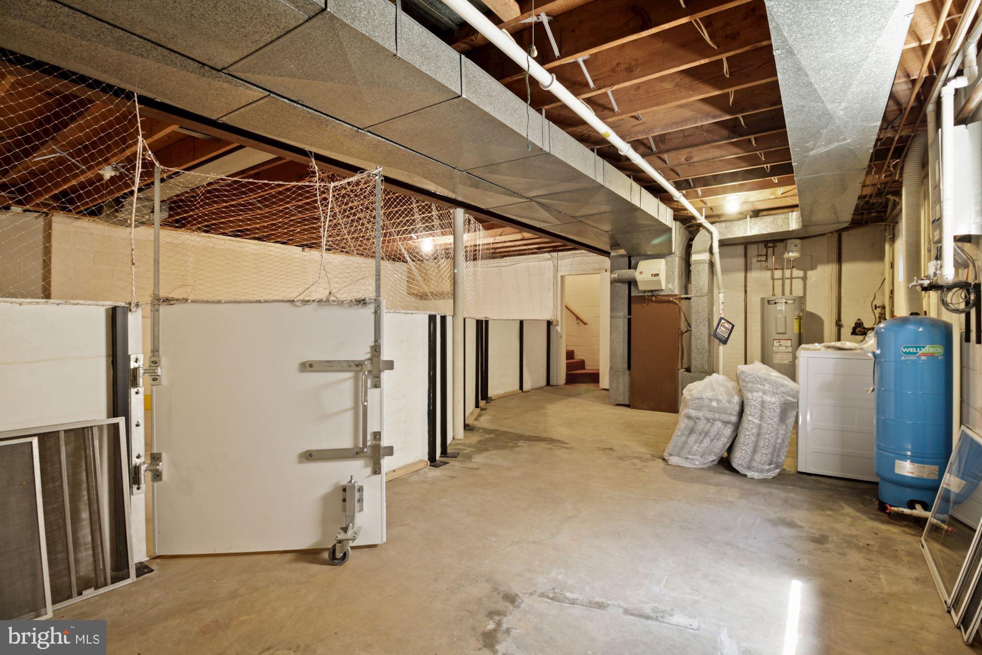 11009 Cripplegate Road Potomac, MD 20854 - Photo 25 of 31