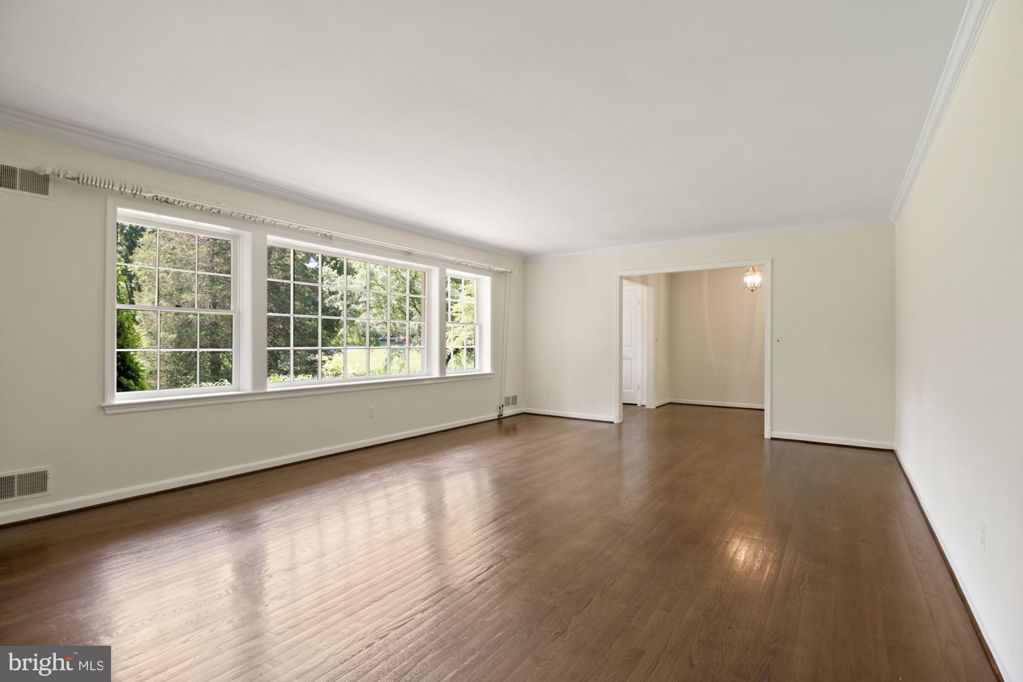 11009 Cripplegate Road Potomac, MD 20854 - Photo 3 of 31