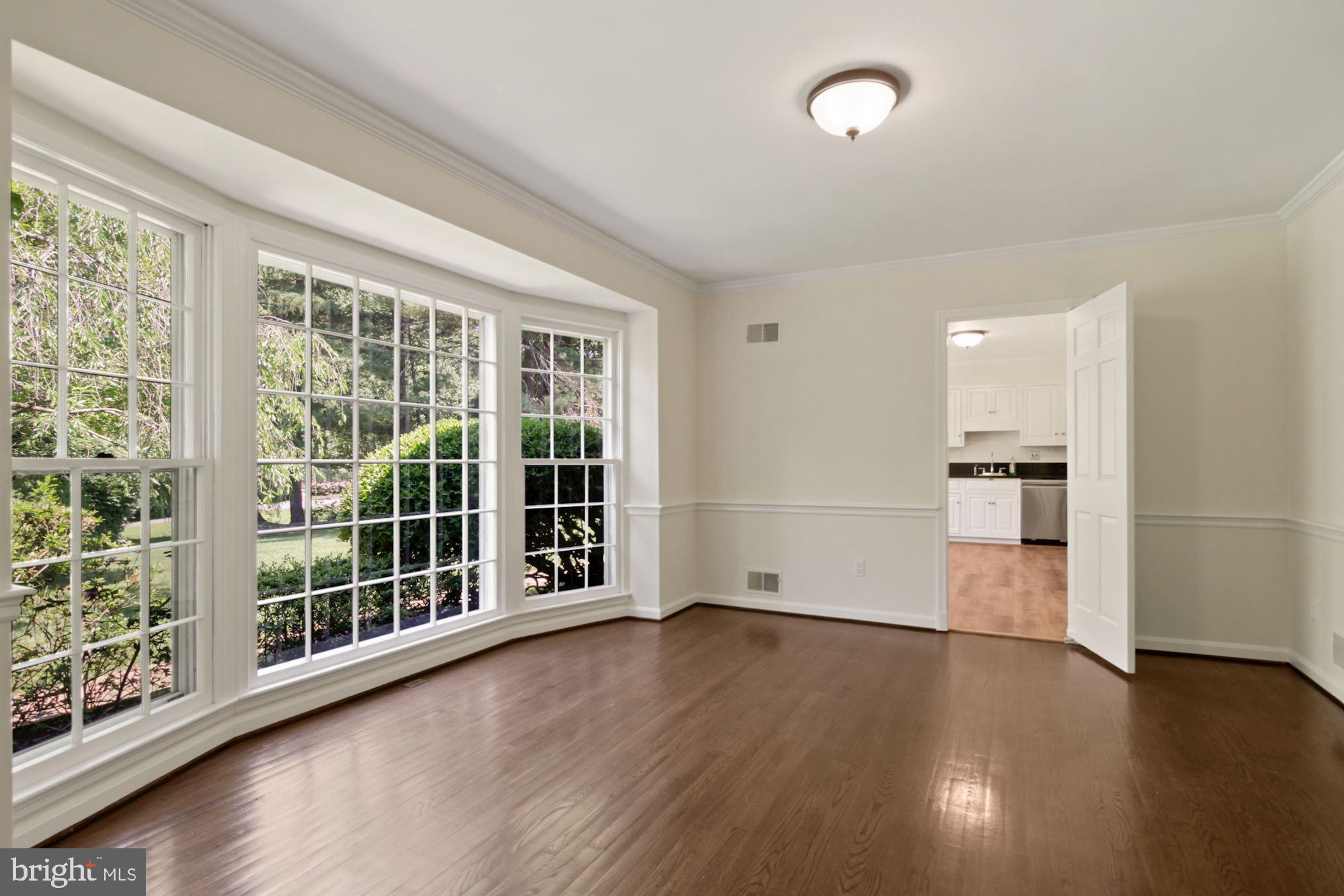 11009 Cripplegate Road Potomac, MD 20854 - Photo 10 of 31