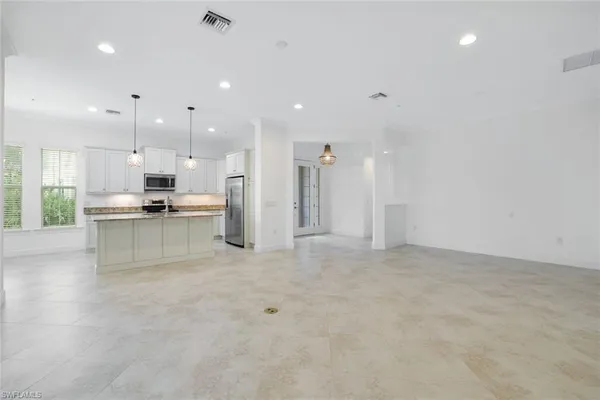 $4,500 | 6549 Dominica Drive, Unit 101, Naples, FL 34113