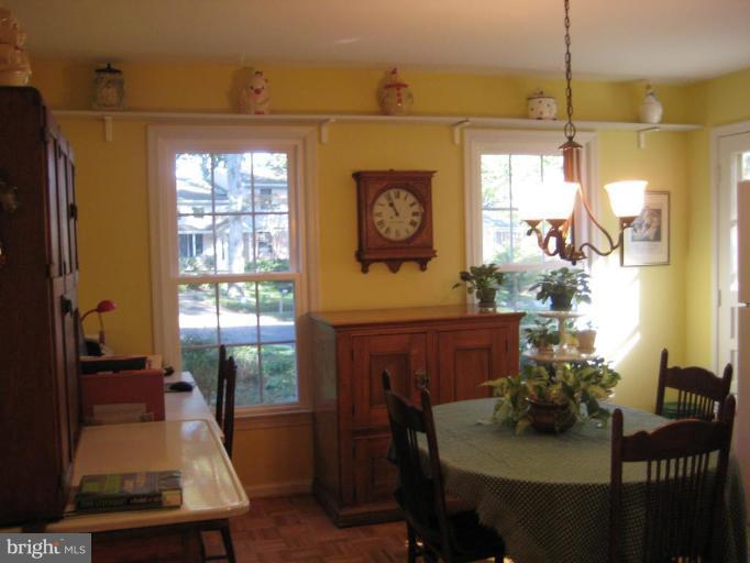 1316 Deep Run Lane Reston, VA 20190 - Photo 3 of 20 Kitchen