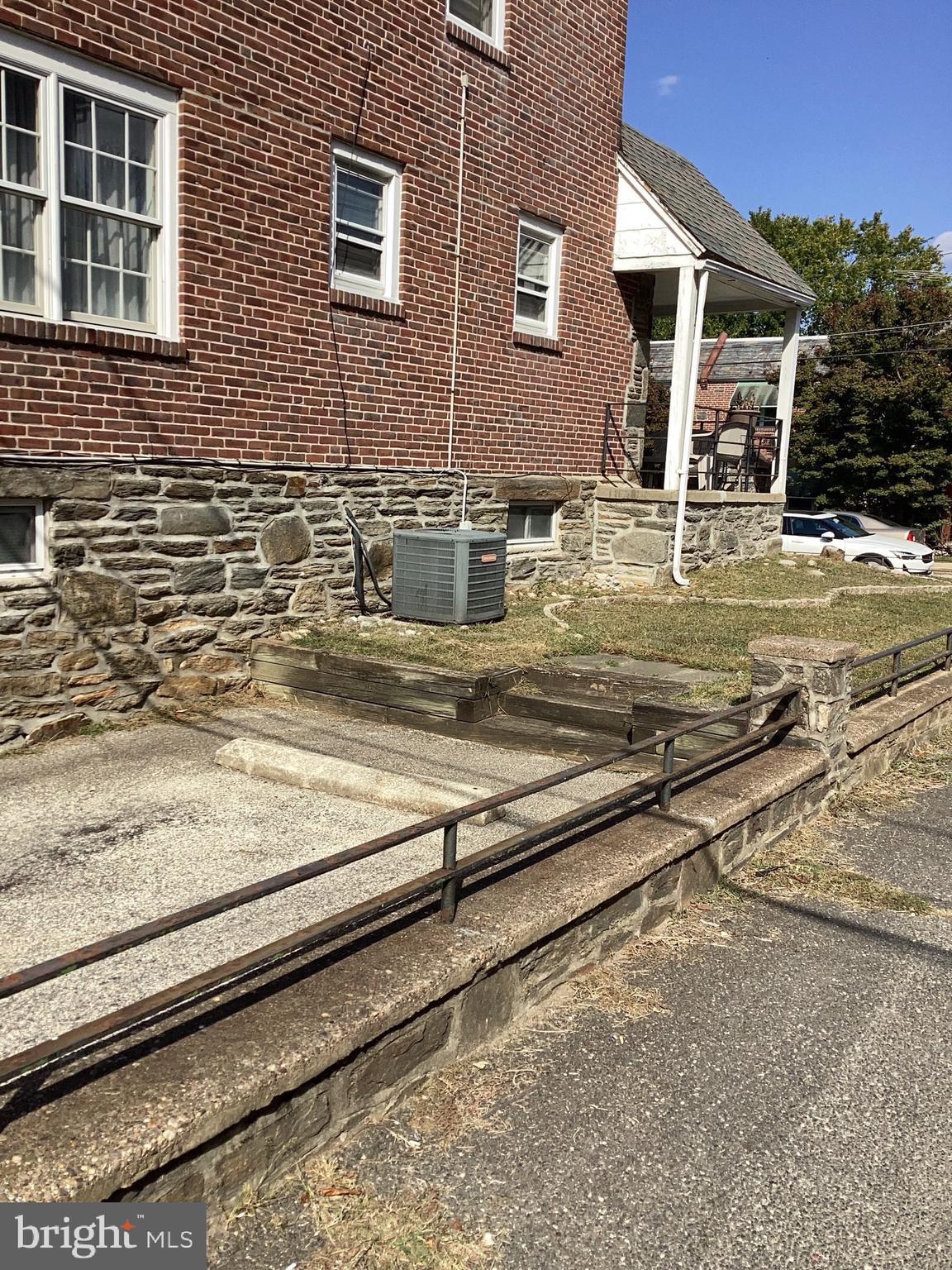 238 Barclay Road Upper Darby, PA 19082 - Photo 8 of 14 Central air system