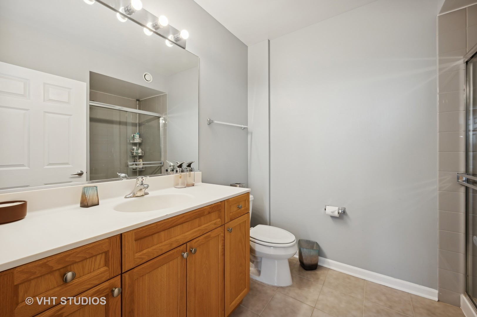 807 Davis Street, Unit 911 Evanston, IL 60201 - Photo 16 of 24