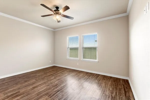 $1,550 | 301 Hoover Drive, Mabank, TX 75147