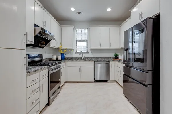 $1,998,000 | 3702 Pyramid Way, Mountain View, CA 94043