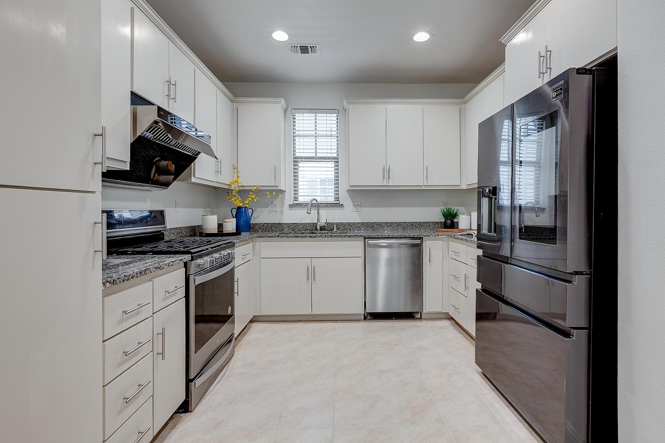 3702 Pyramid Way Mountain View, CA 94043 - Photo 12 of 34