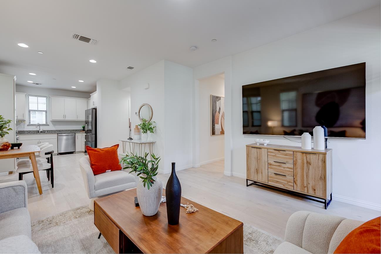 3702 Pyramid Way Mountain View, CA 94043 - Photo 5 of 34