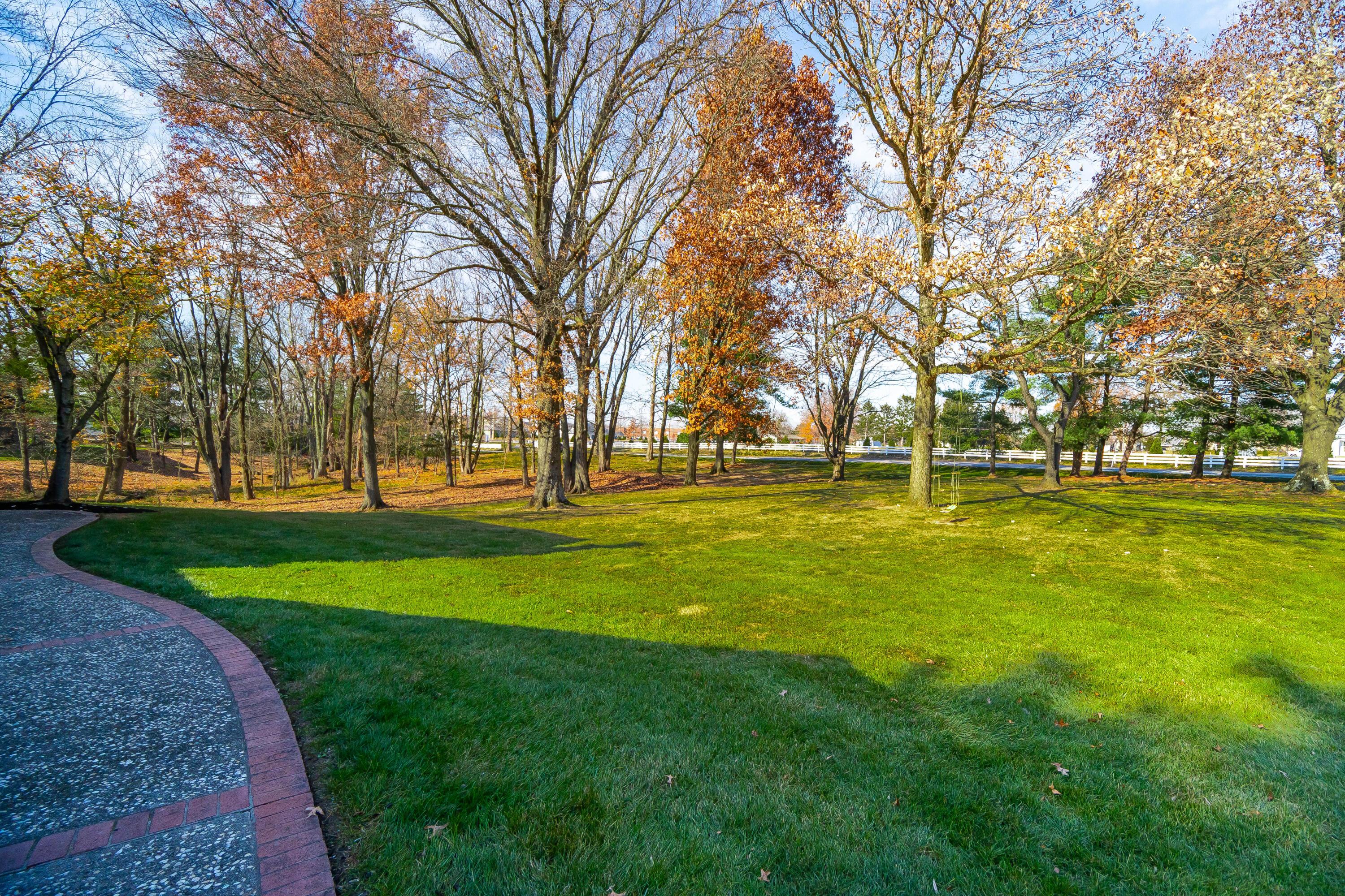 2615 Carriage Road Powell, OH 43065 - Photo 8 of 62 2615 Carriage road (Exterior)-13